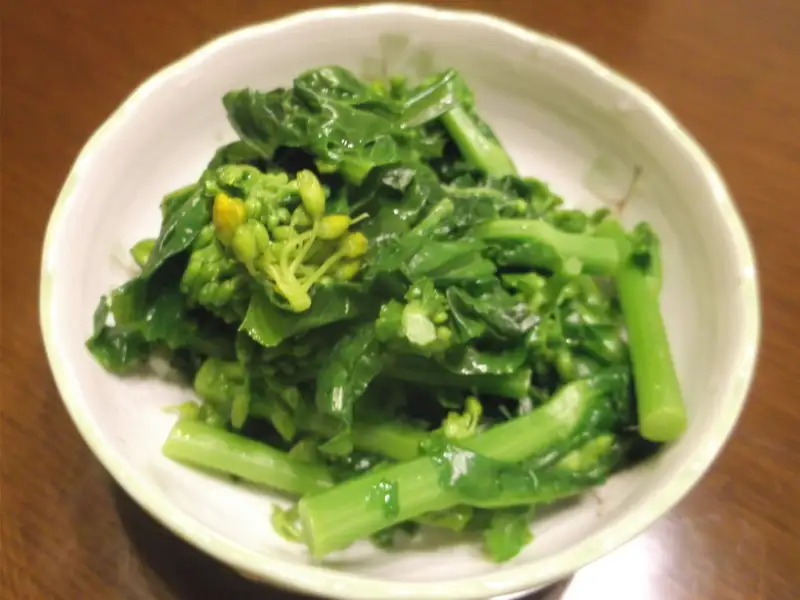 Ohitashi: Green vegetables in soy broth